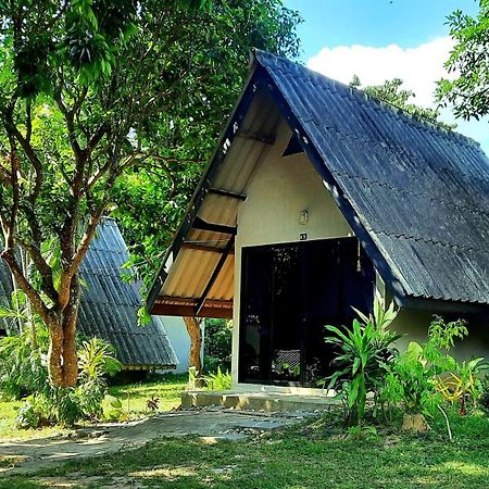 Cashewnut Tree Resort เกาะลันตา ภายนอก รูปภาพ