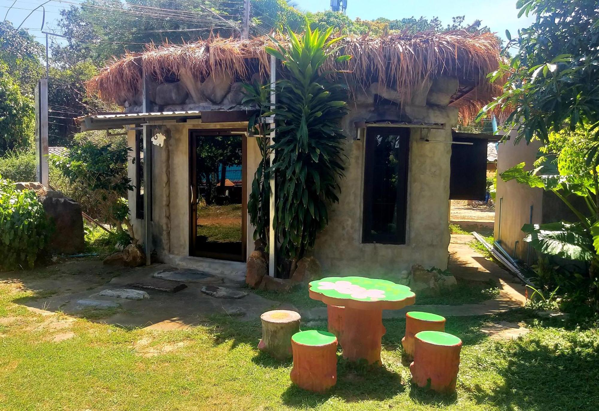 Cashewnut Tree Resort เกาะลันตา ภายนอก รูปภาพ